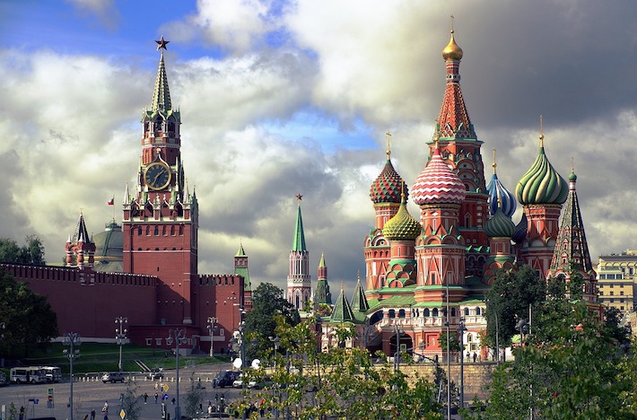 Rusi sledujú volebné „šialenstvo“ v Spojených štátoch amerických