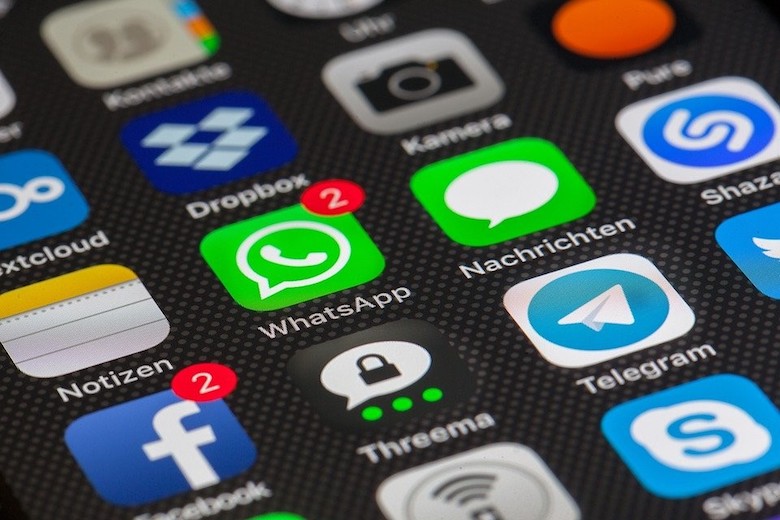 WhatsApp pridáva tlačidlo pre instantné overenie pravdivosti správ